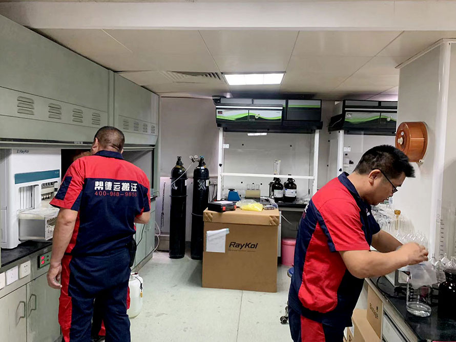 實(shí)驗(yàn)室設(shè)備調(diào)試