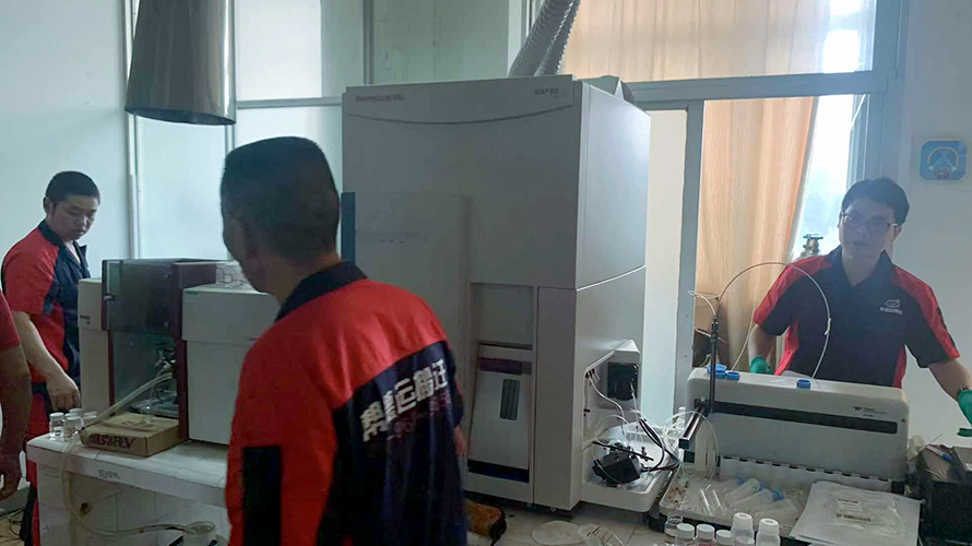實驗設(shè)備搬家